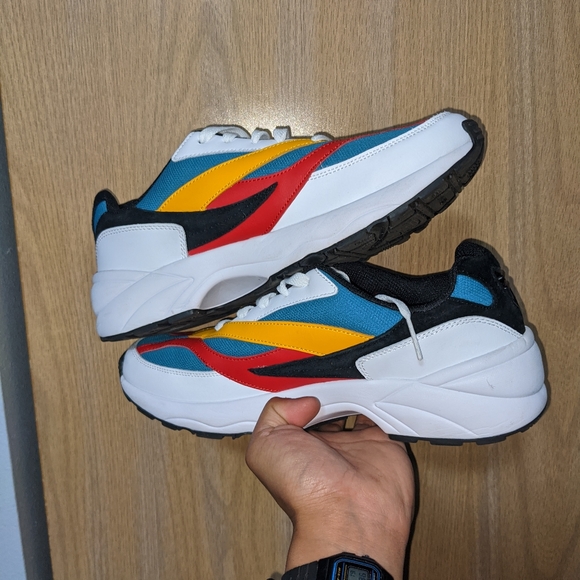 fila v94m
